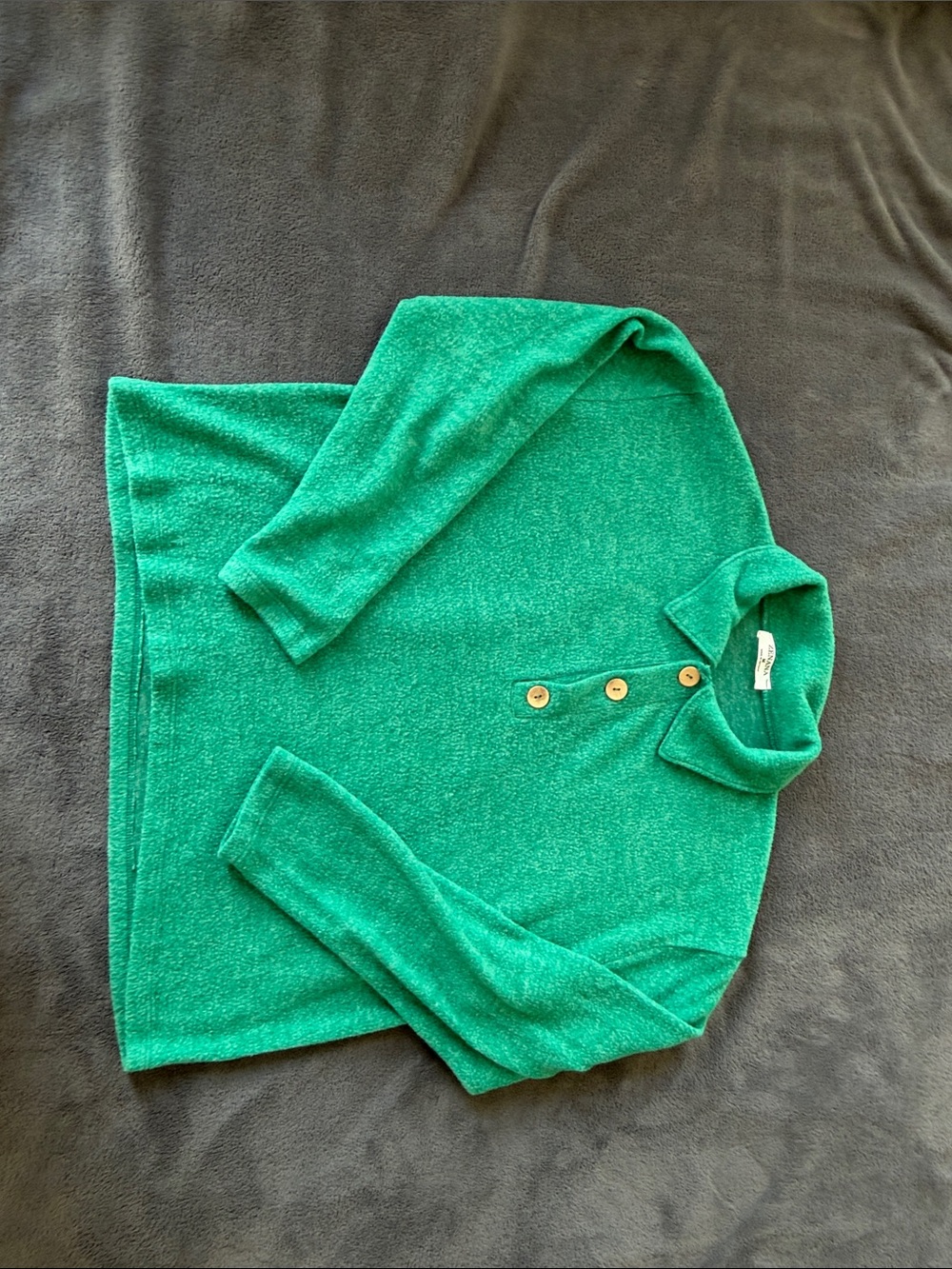 Zenana Outfitters Green Button-Neck Sweater